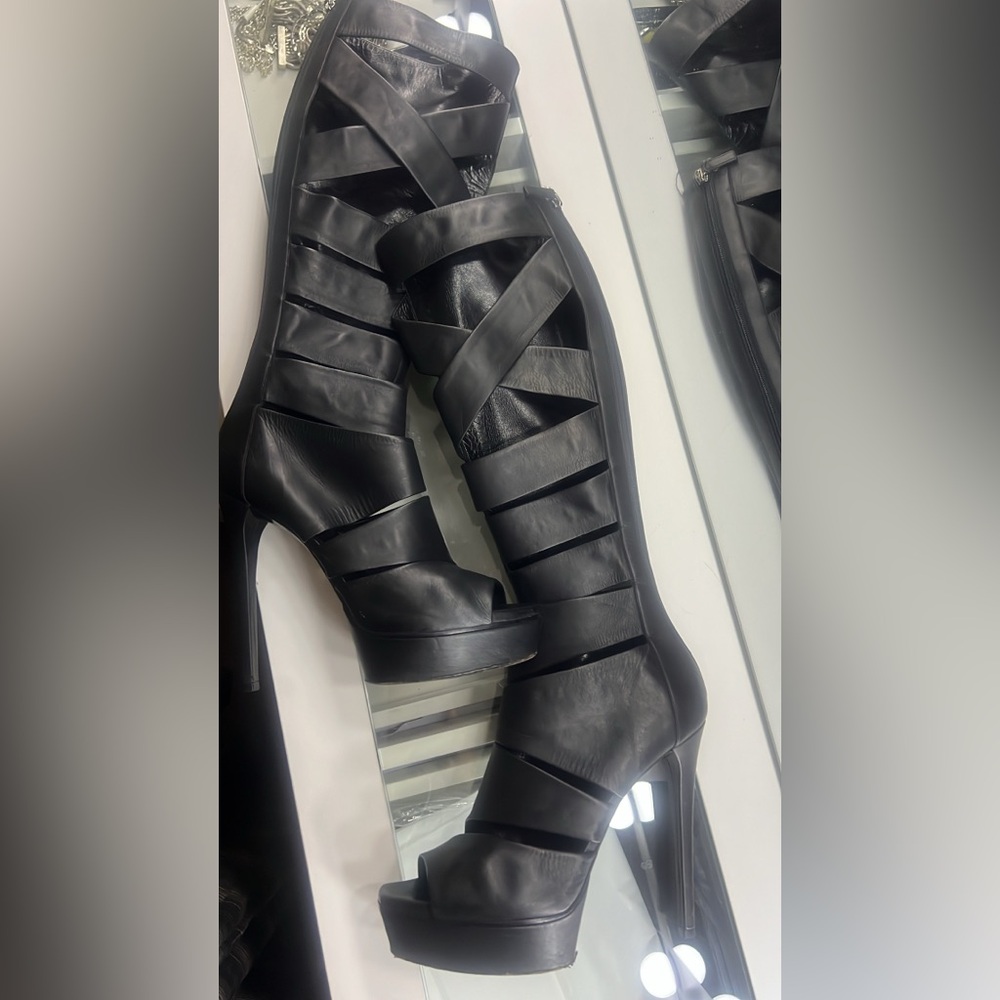 Gucci SS 2010 Helena Gladiator Boot Sz 39